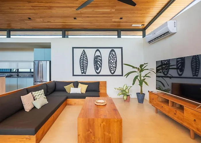 Casa Avellanas Villa *